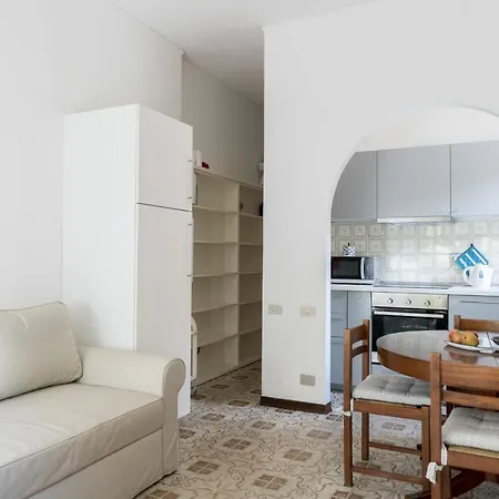 Il Piccolo Gigante Монтероссо-аль-Маре